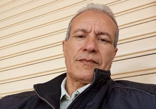 على هوامش المقاهي على هوامش المقاهي